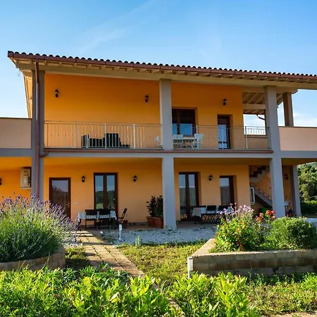 La Poggiata Aparthotel Monterotondo (Tuscany)